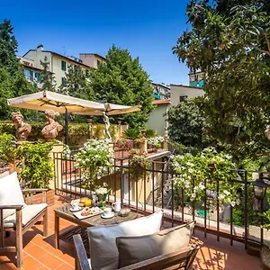 Ungherese Small Luxury 3* Firenze