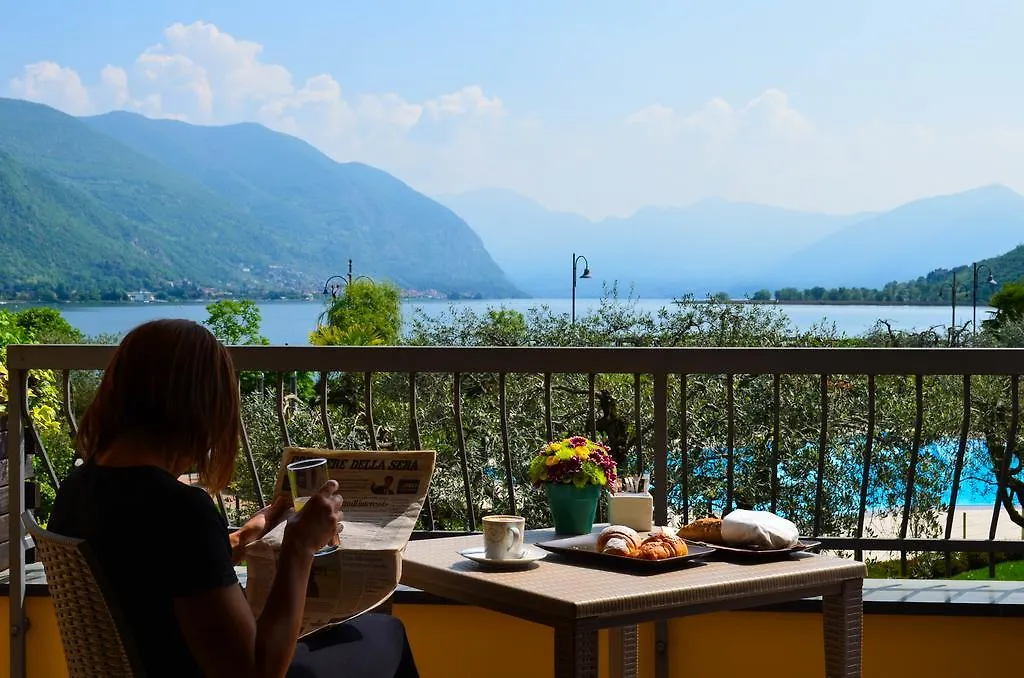 Hotel Ulivi Paratico 4*,